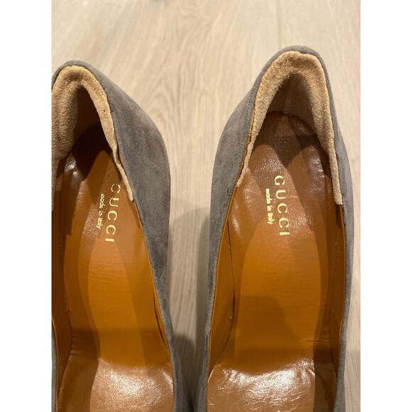 Gucci Suede Taupe Round Toe Heel Platform Pumps Taupe 36 - Picture 3 of 7